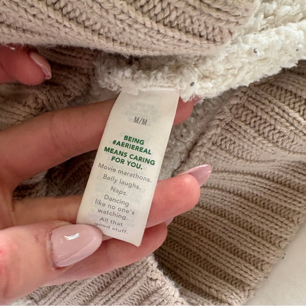 Aerie Full Zip Sweatshirt Size Medium - Picture 4 of 4